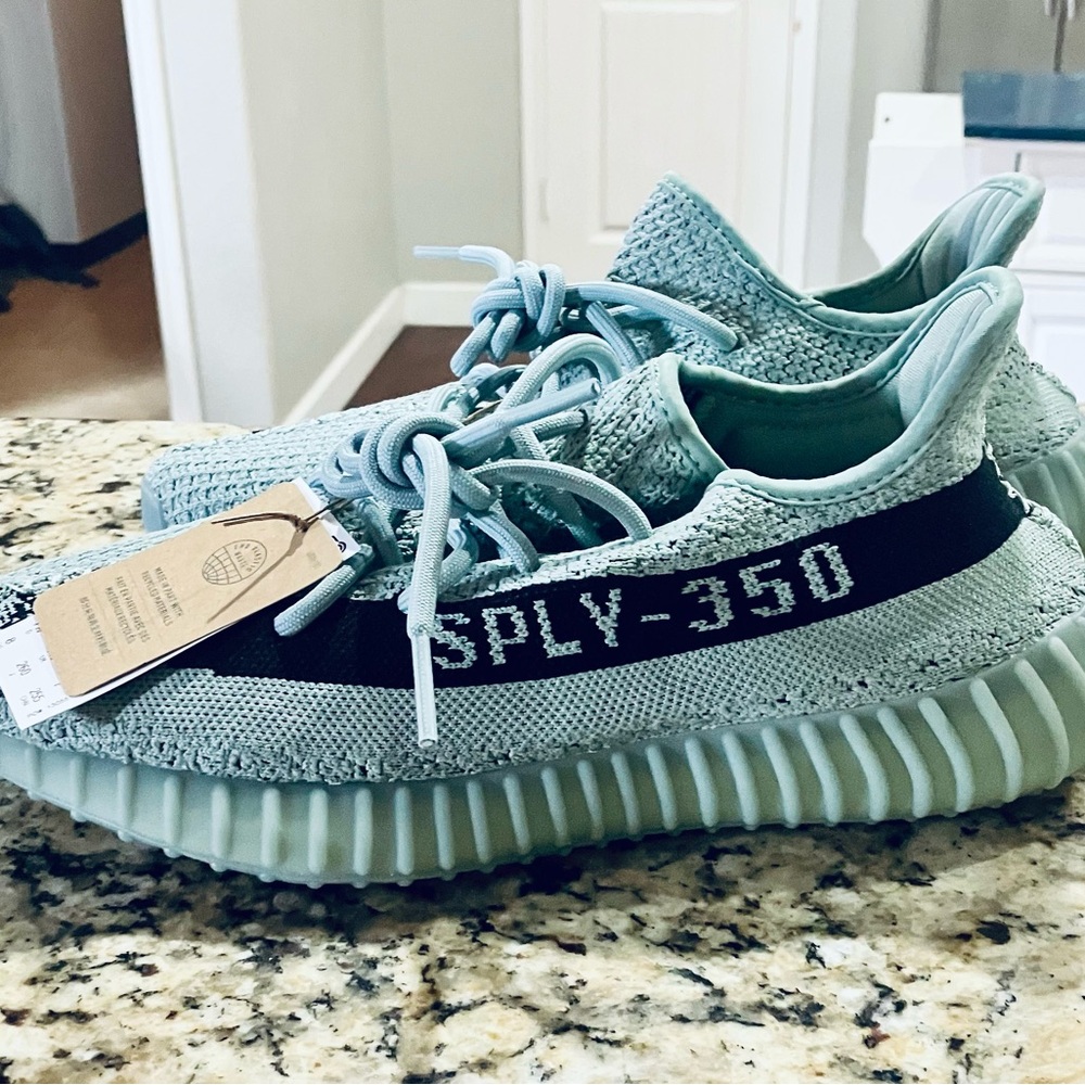 SPLY-350 Yeezy’s in light Blue - never worn PERFECT CONDITION!
